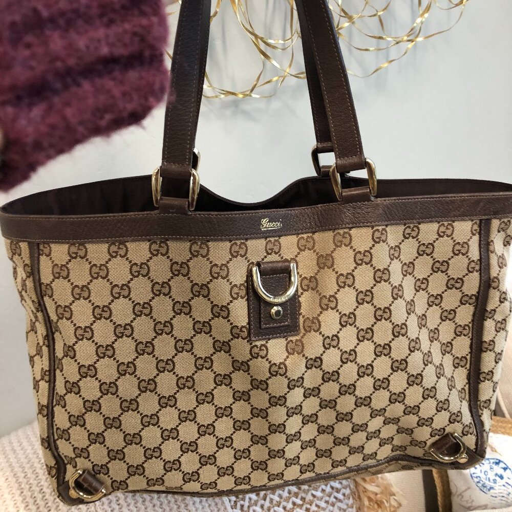 GUCCI Vintage Monogram Purse